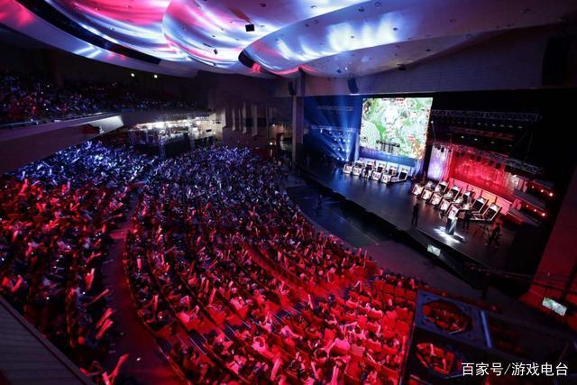 撑杆跳高的 撑杆跳高的