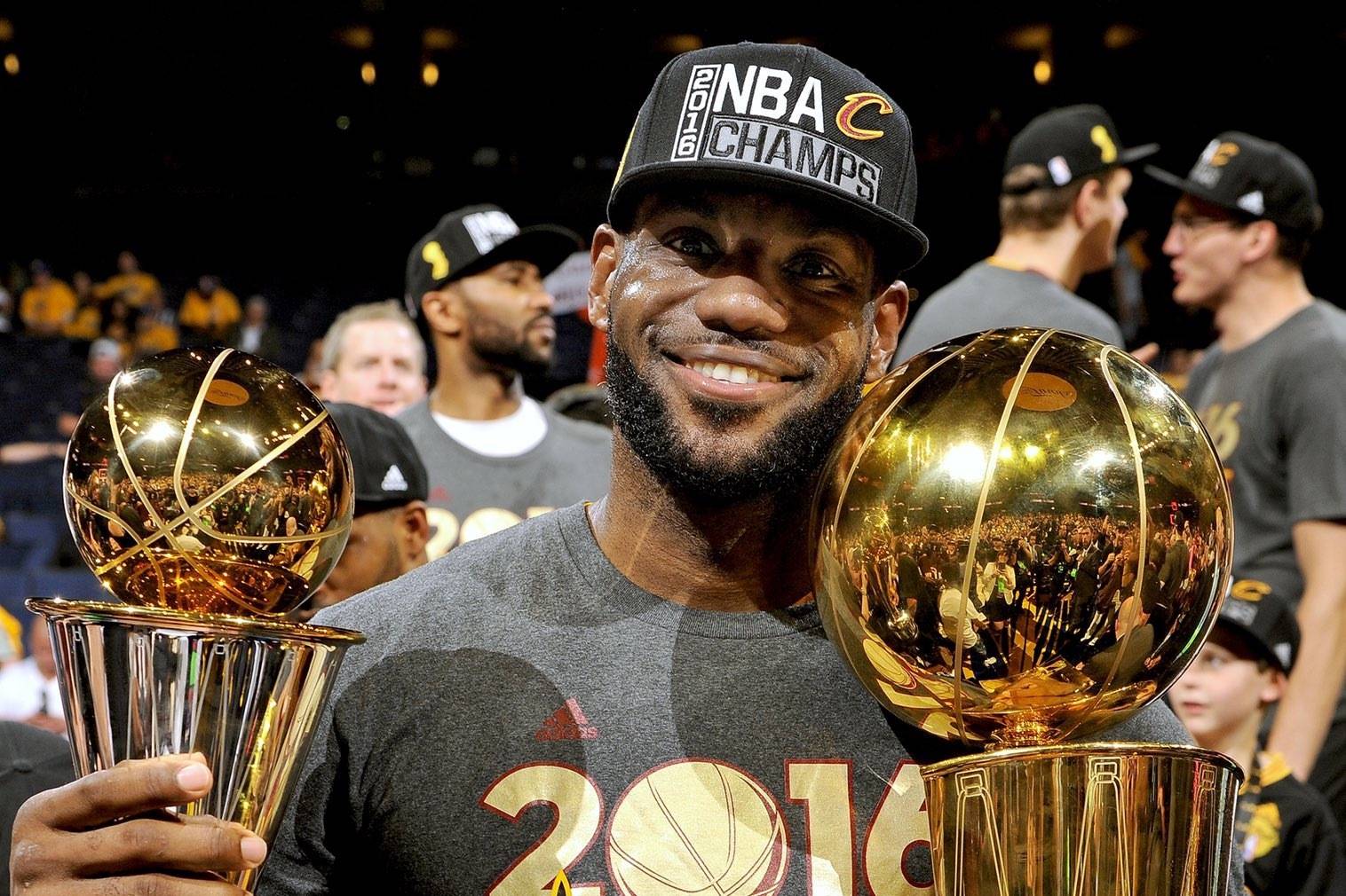 出面否认 出面否认