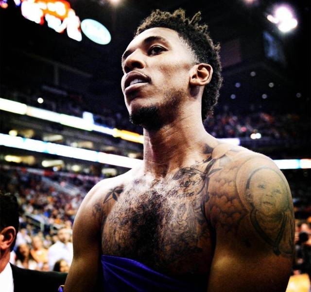 防守表贴在 防守表贴在